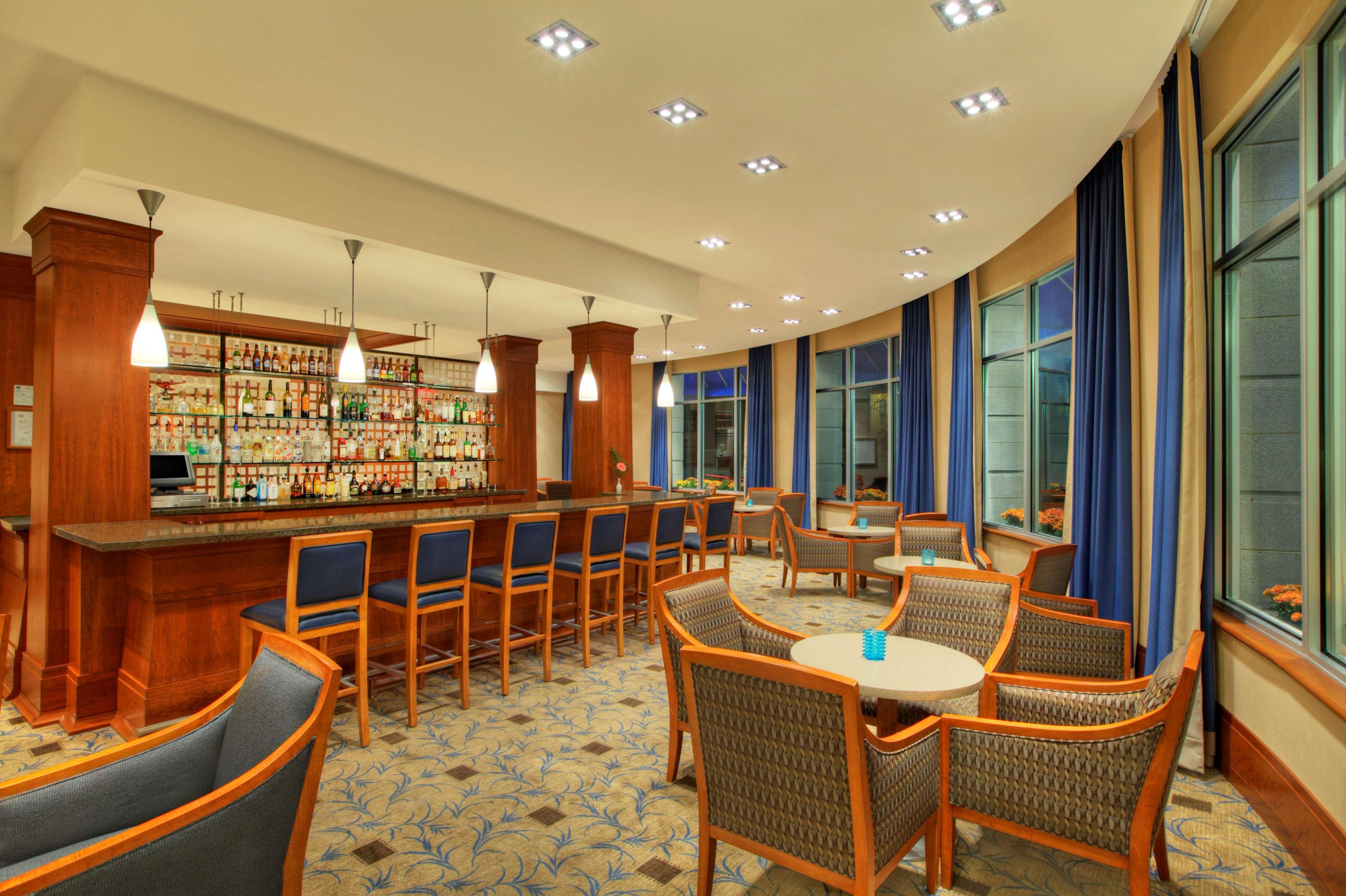 Hilton Garden Inn Portsmouth Downtown Exterior photo
